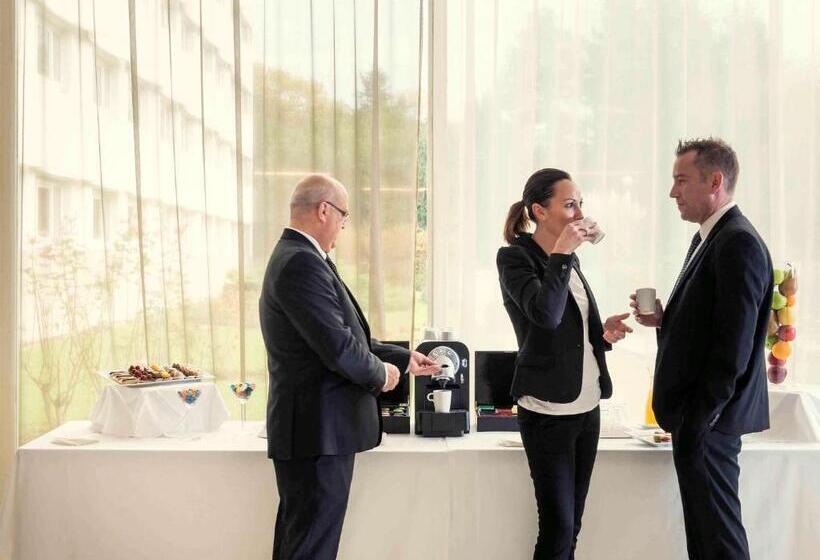 هتل Mercure Paris Le Bourget Aeroport