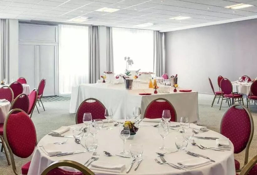 Hotelli Mercure Paris Le Bourget Aeroport