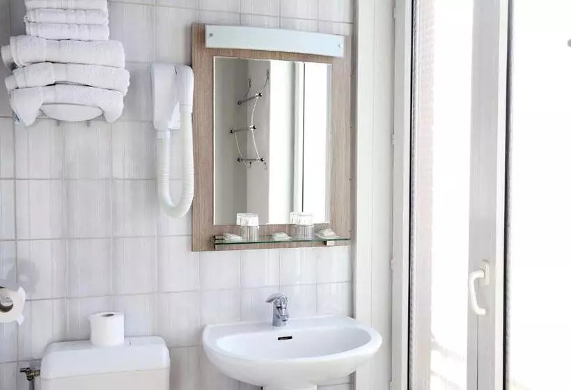 هتل Paris Villette