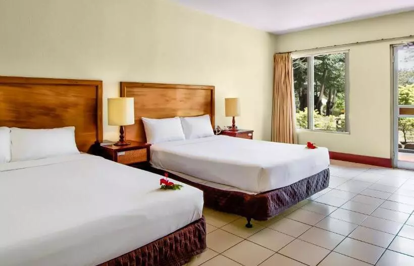 בית מלון כפרי Tanoa Skylodge