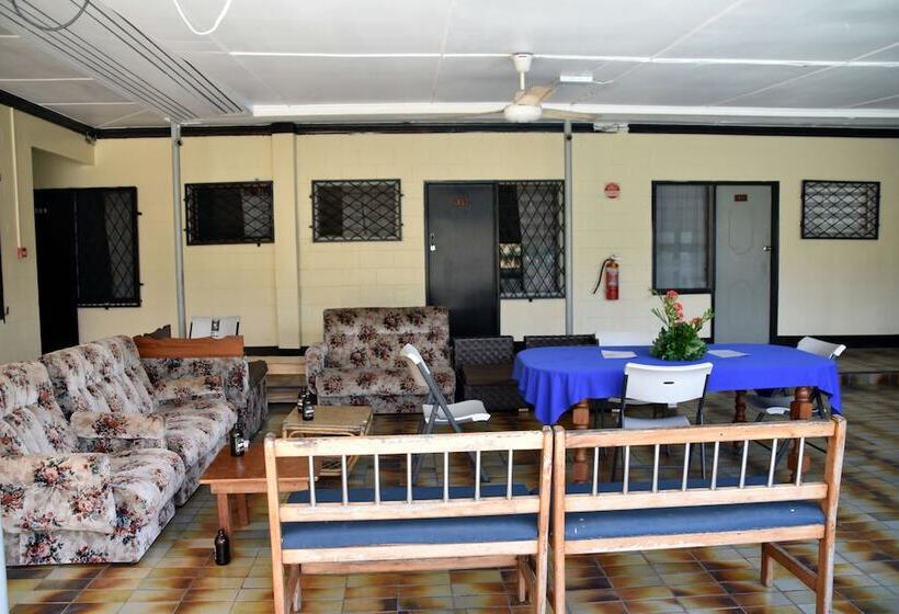 فندق Grand Melanesian