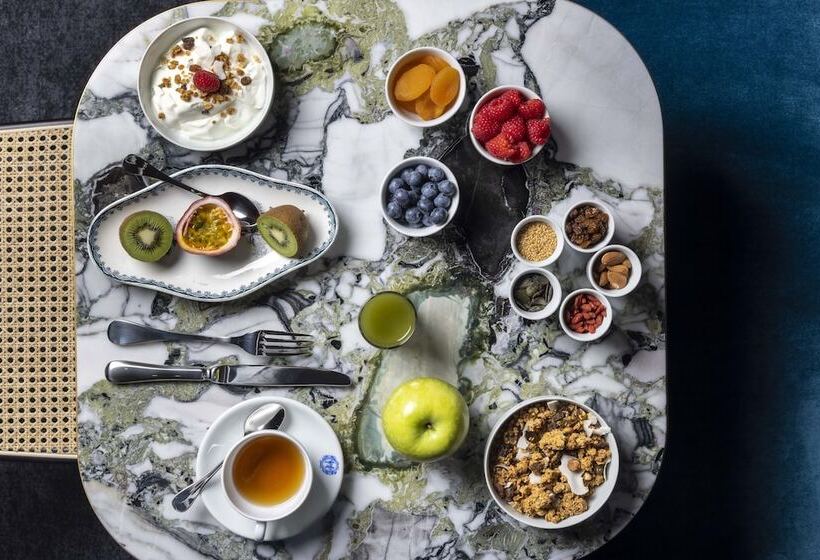 هتل Victoria Palace