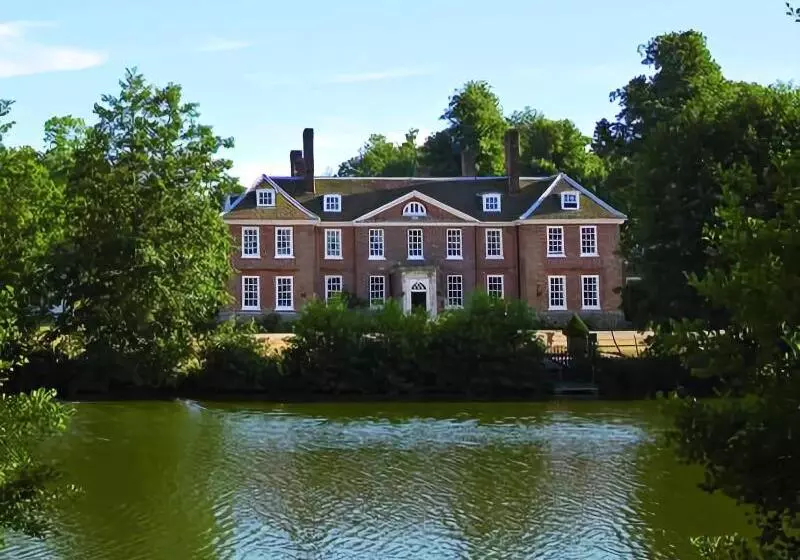 فندق Chilston Park