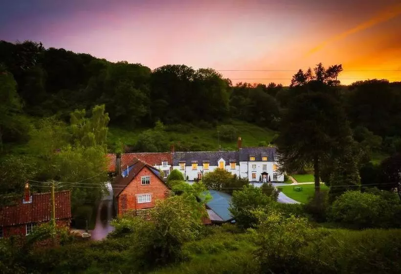 בית מלון כפרי Combe House