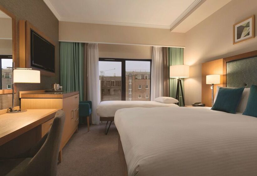 فندق Doubletree By Hilton  London  Victoria