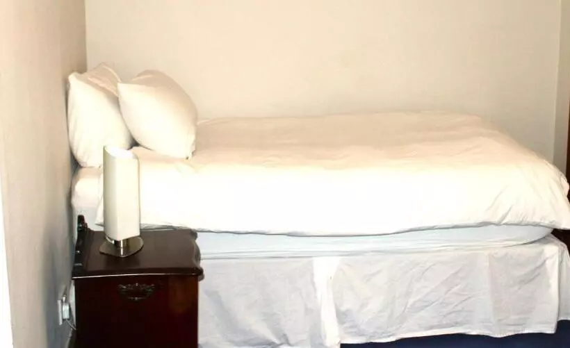 فندق Falls Of Lora