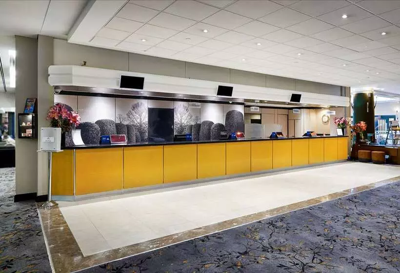 هتل Hilton London Kensington