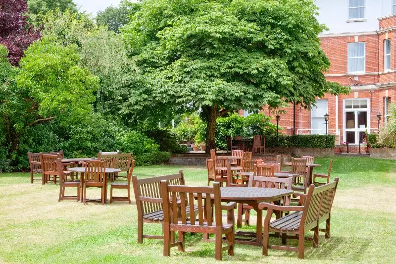 Отель Holiday Inn Farnborough, An Ihg