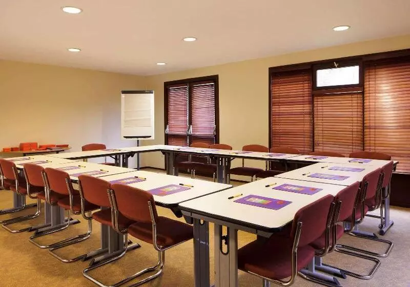 Hotel Ibis Coventry South