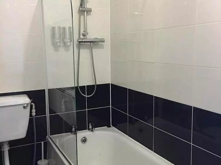 هتل The Lansdowne