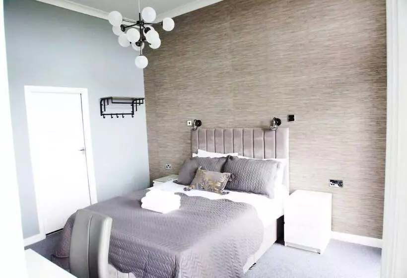 هتل The Lansdowne