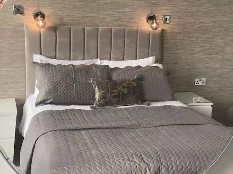 هتل The Lansdowne