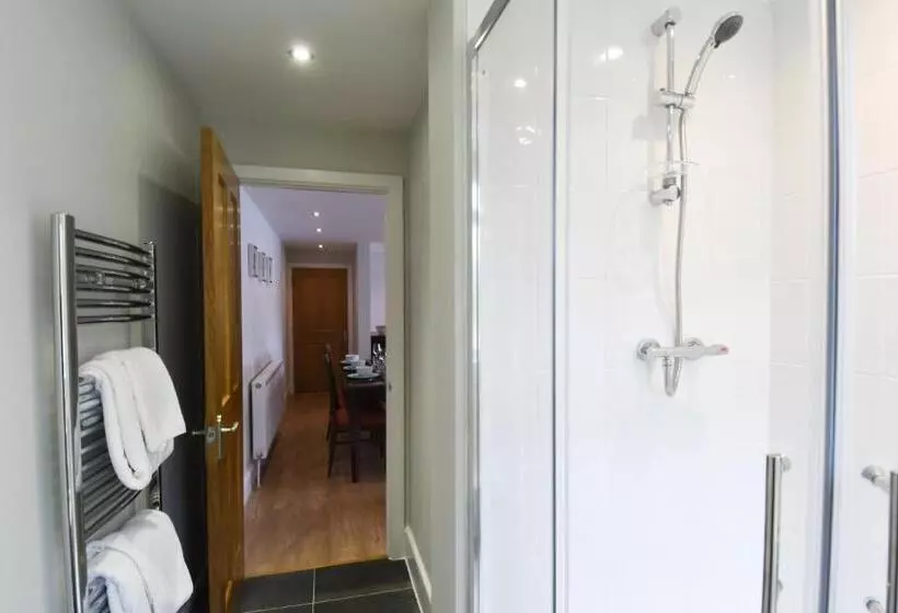 호텔 Marsham Court