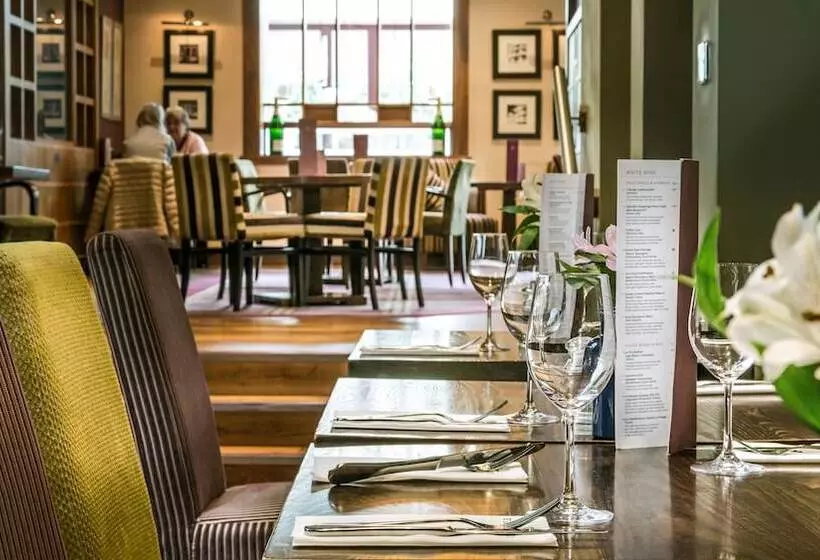 Metropole Hotel And Spa