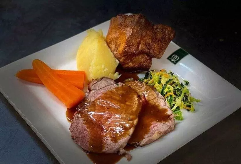 Metropole Hotel And Spa