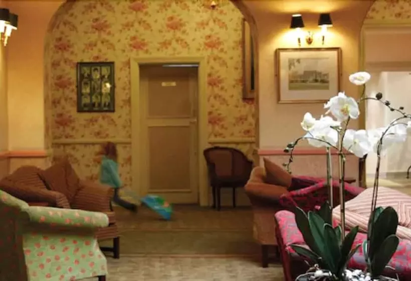 Metropole Hotel And Spa