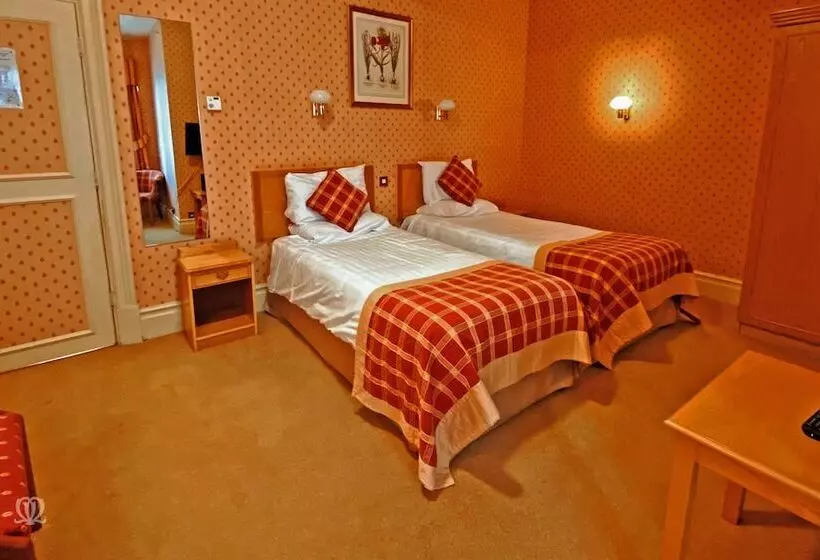 Metropole Hotel And Spa