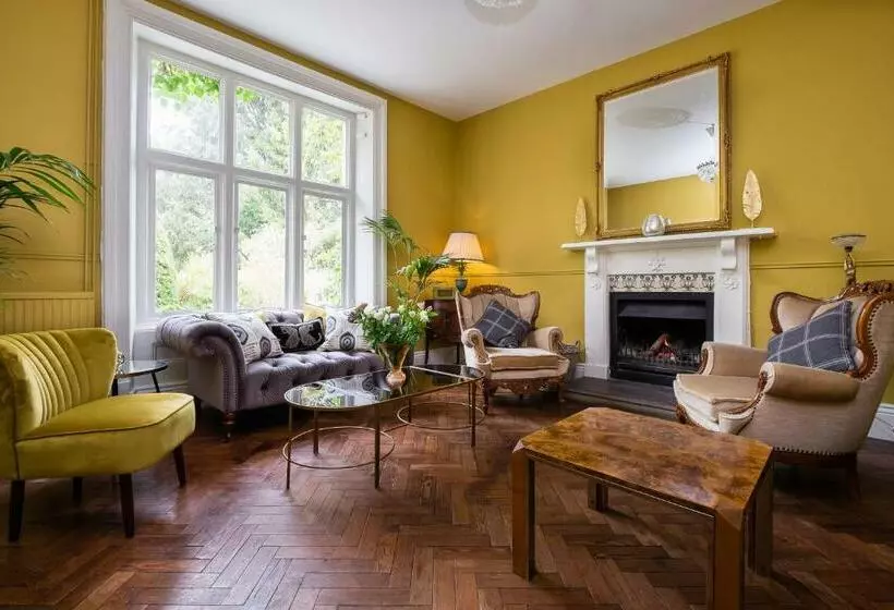 ホテル Milebrook House