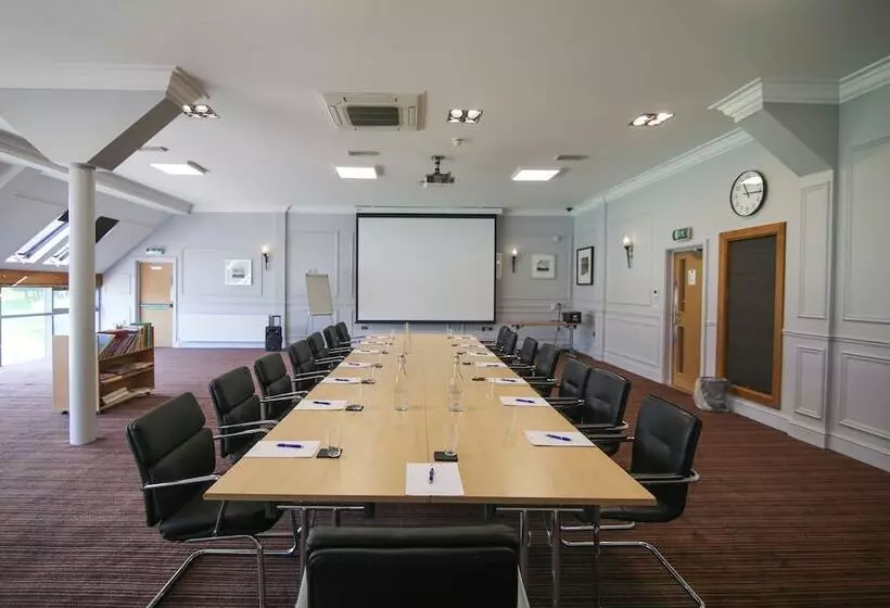 Old Thorns Hotel & Resort