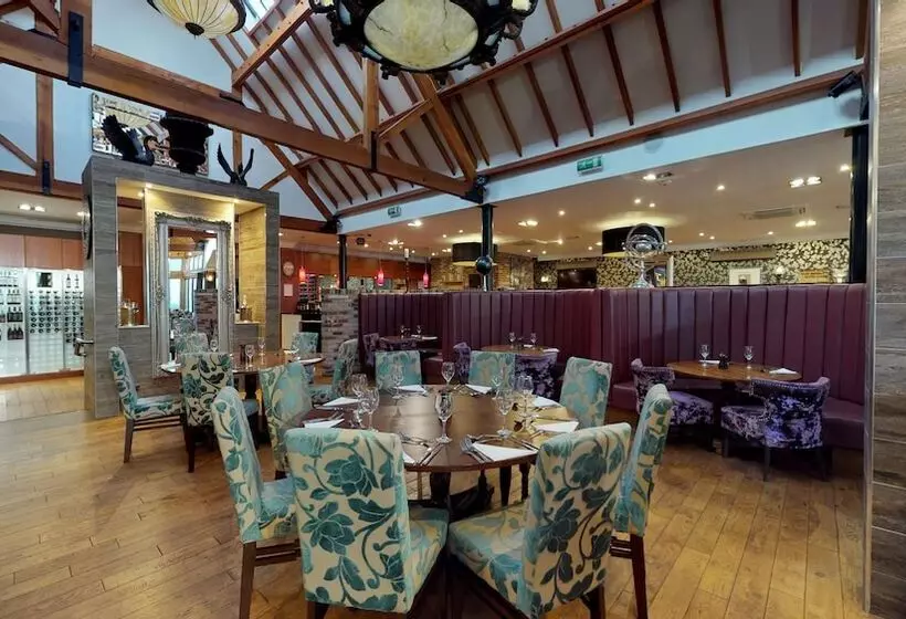 Old Thorns Hotel & Resort