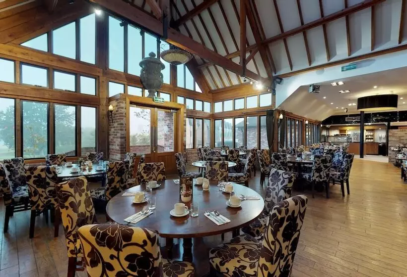 Old Thorns Hotel & Resort