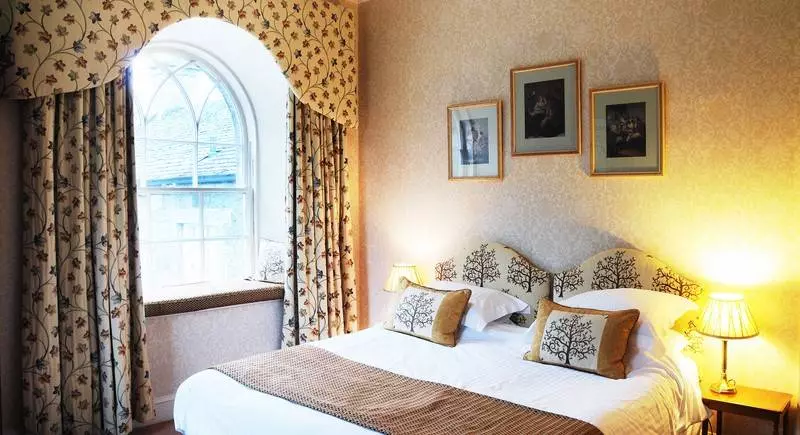 ホテル Raemoir House