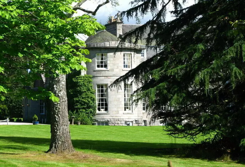 ホテル Raemoir House