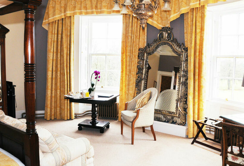 فندق Raemoir House