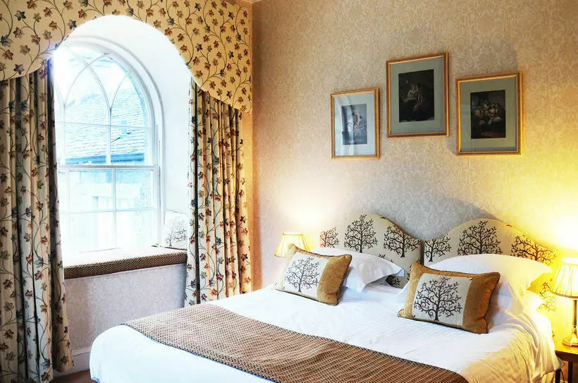 ホテル Raemoir House