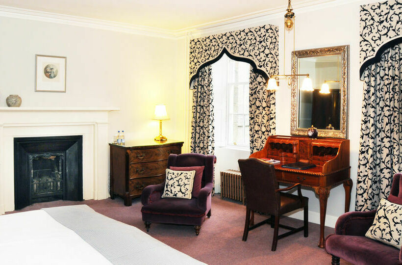 فندق Raemoir House