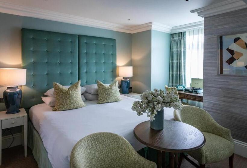 فندق Roslin Beach