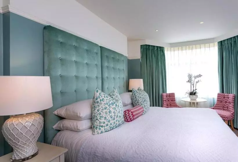 فندق Roslin Beach