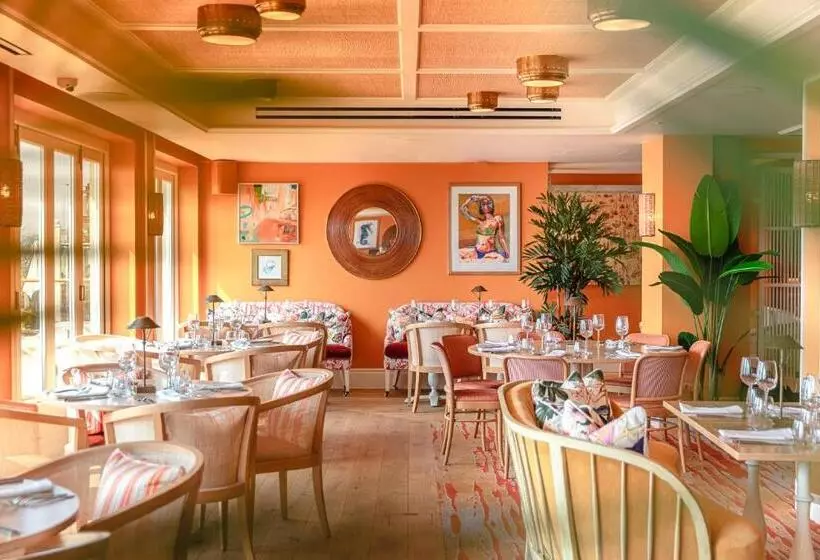 فندق Roslin Beach