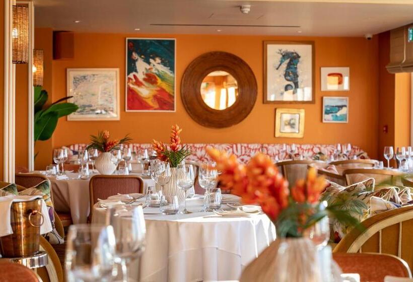 فندق Roslin Beach