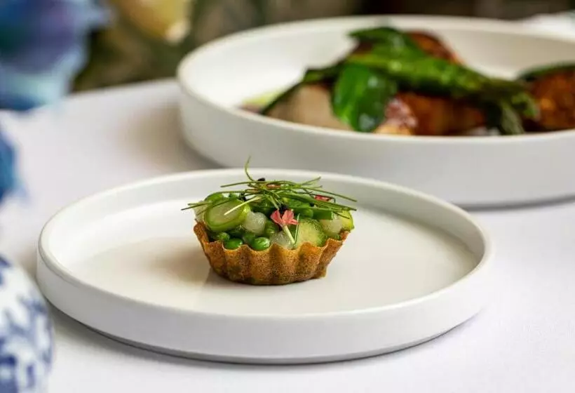 فندق Roslin Beach