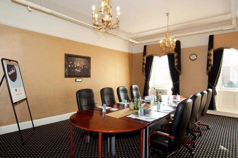 The Queen At Chester Hotel, Bw Premier Collection