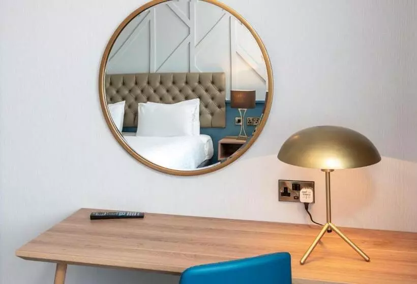 The Queen At Chester Hotel, Bw Premier Collection