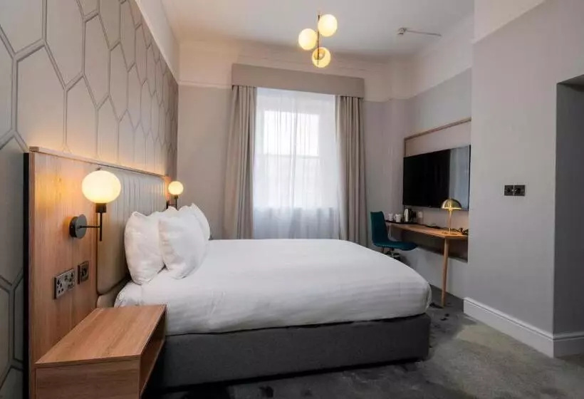 The Queen At Chester Hotel, Bw Premier Collection