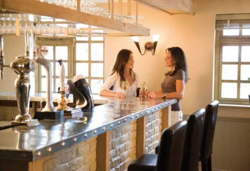 The Farmhouse Hotel And Restaurant