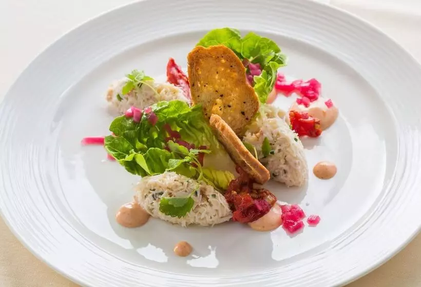 The Farmhouse Hotel And Restaurant