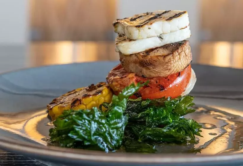 酒店 Acharavi Beach