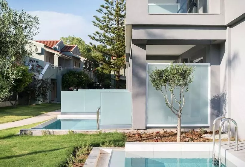 酒店 Acharavi Beach