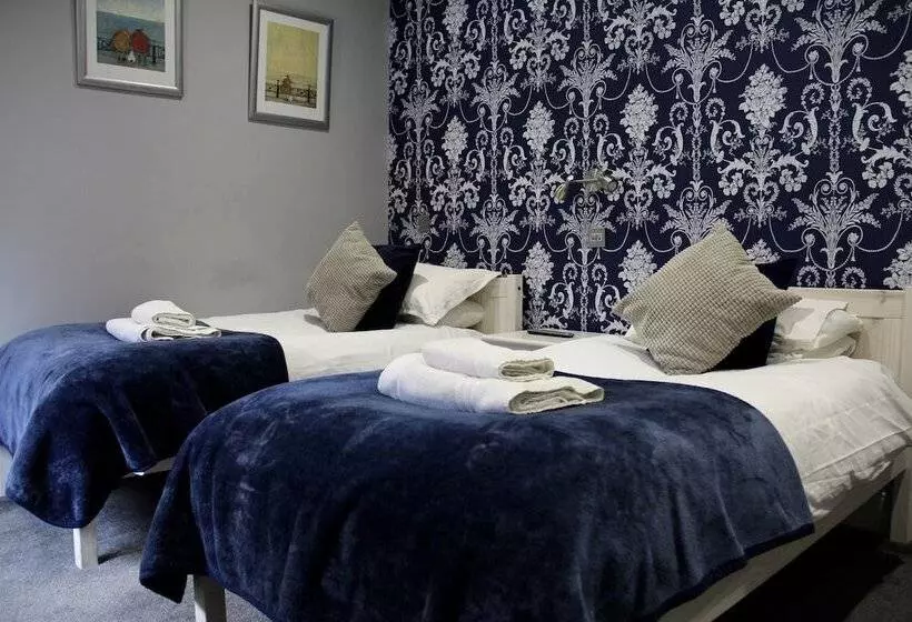 בית מלון כפרי Blue Boar