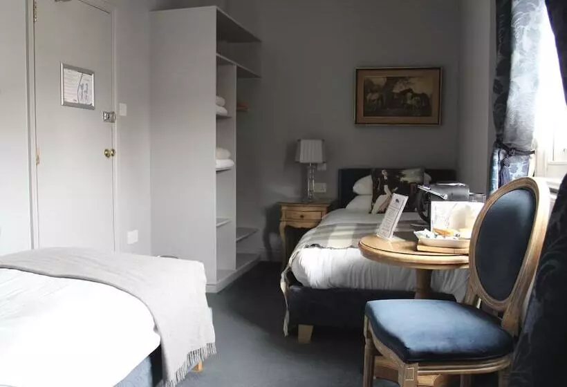 בית מלון כפרי Blue Boar