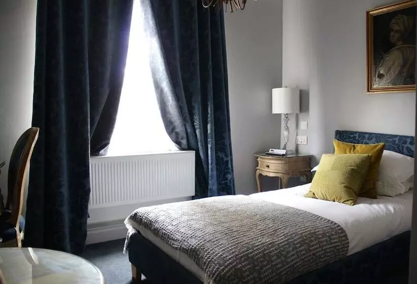 בית מלון כפרי Blue Boar