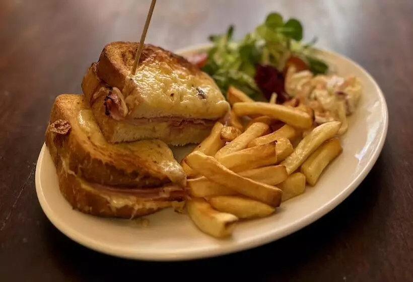 בית מלון כפרי Blue Boar