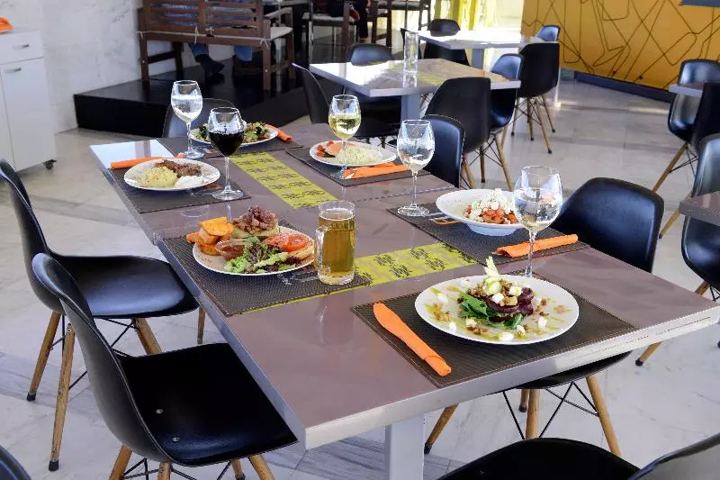 Dorian Inn Sure Hotel Collection By Best Western