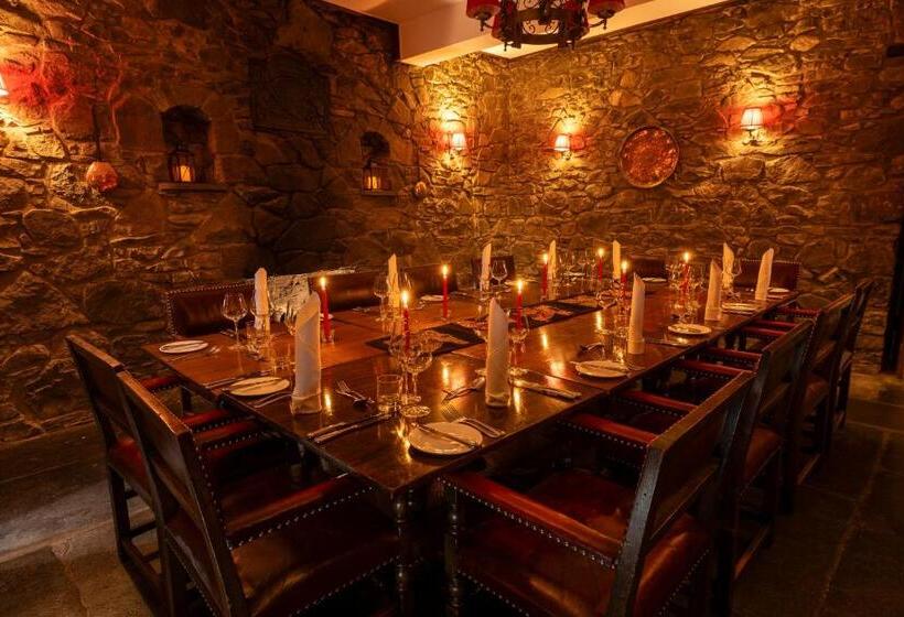 Hotelli Knipoch House