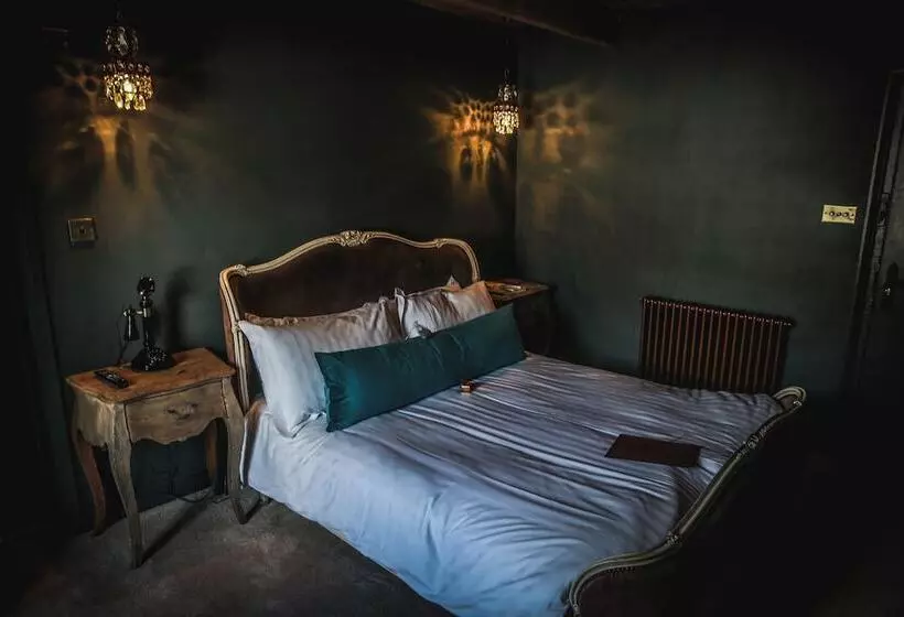 호텔 Le Petit Chateau & William De Percy