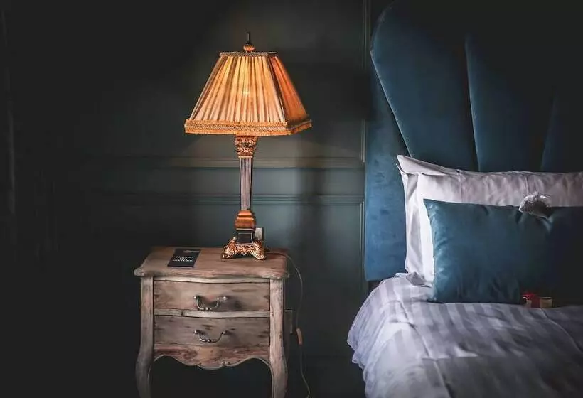 호텔 Le Petit Chateau & William De Percy